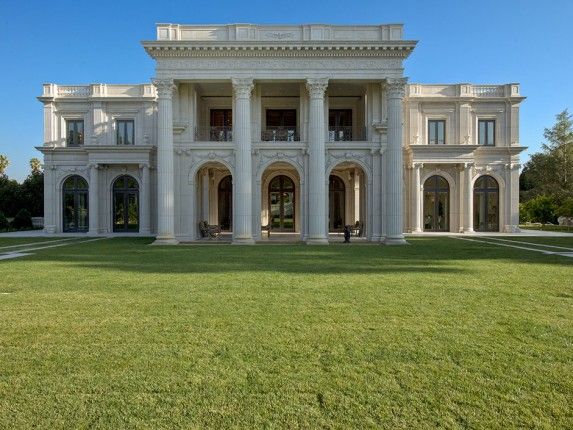 Explore America's Most Luxurious Mega-Mansions